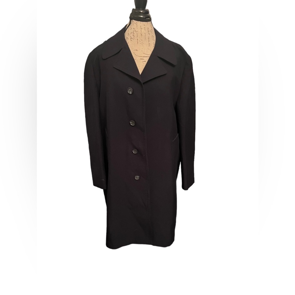Like new! London Fog maincoats size 42